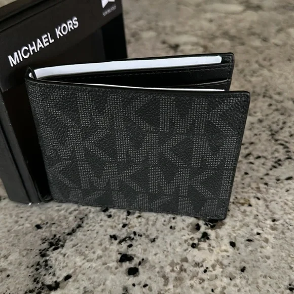 Michael Kors Men’s Jetset Slim Bifold Logo Wallet - Picture 2 of 4